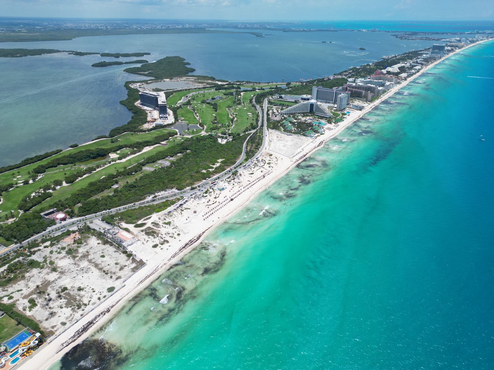 Cancún inicia temporada de verano como destino número 1 de México