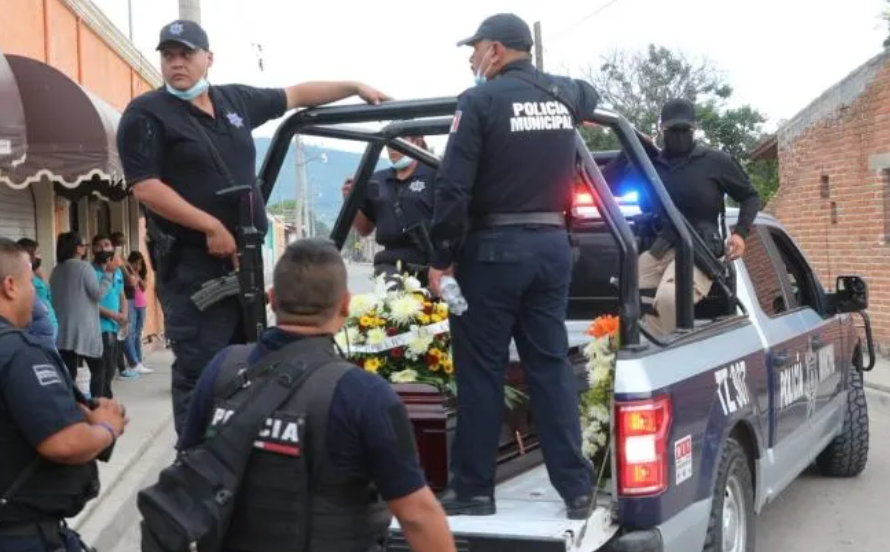 Prisión preventiva a involucrados en el fallecimiento de un policía en Jalisco