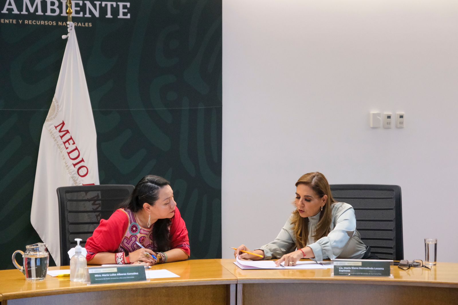 Mara Lezama revisa con SEMARNAT proyectos para desarrollo sustentable en Quintana Roo