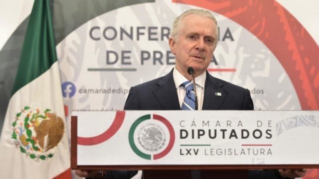 Santiago Creel abandona su aspiración presidencial y declina en favor de Xóchitl Gálvez