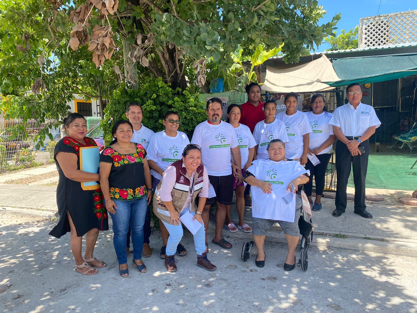 Integran comités de contraloría social que vigilarán obras de pavimentación en Puerto Morelos