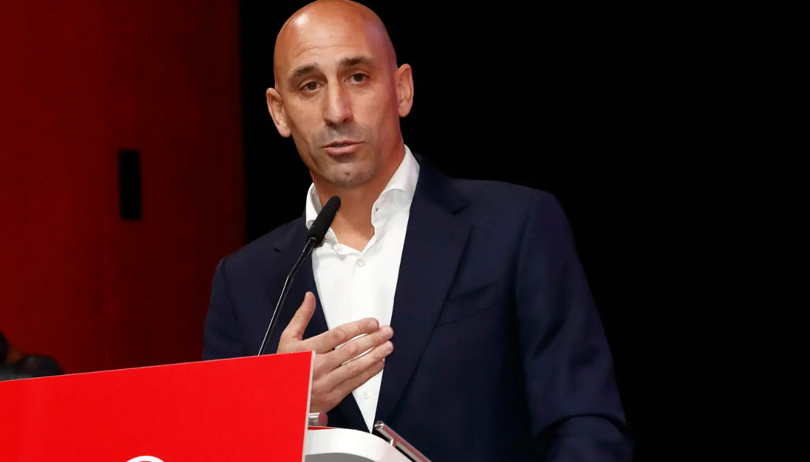 Juez admite querella contra Luis Rubiales por agresión sexual