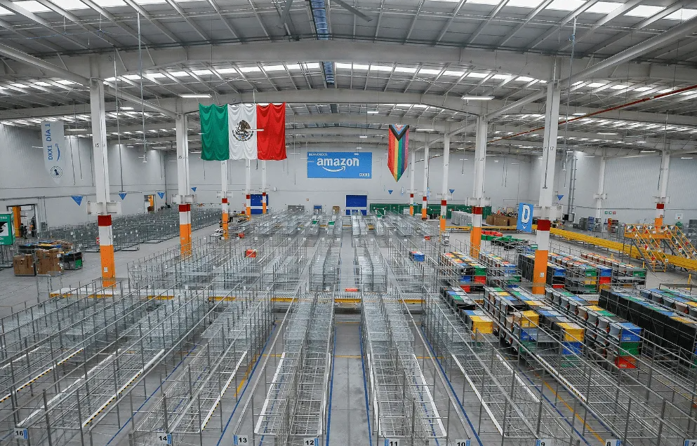Inaugura Amazon en CDMX su mayor centro de entrega