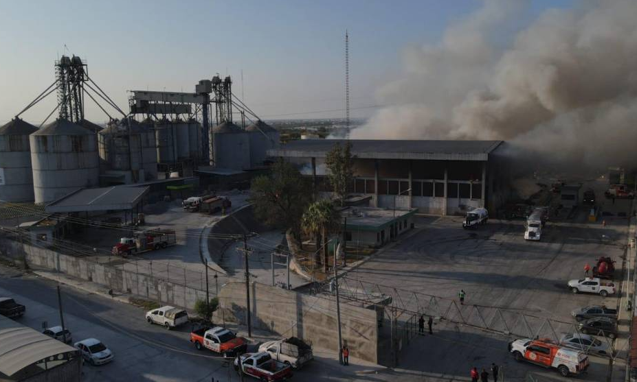 Controlan incendio en estación de transferencia de Simeprode en NL