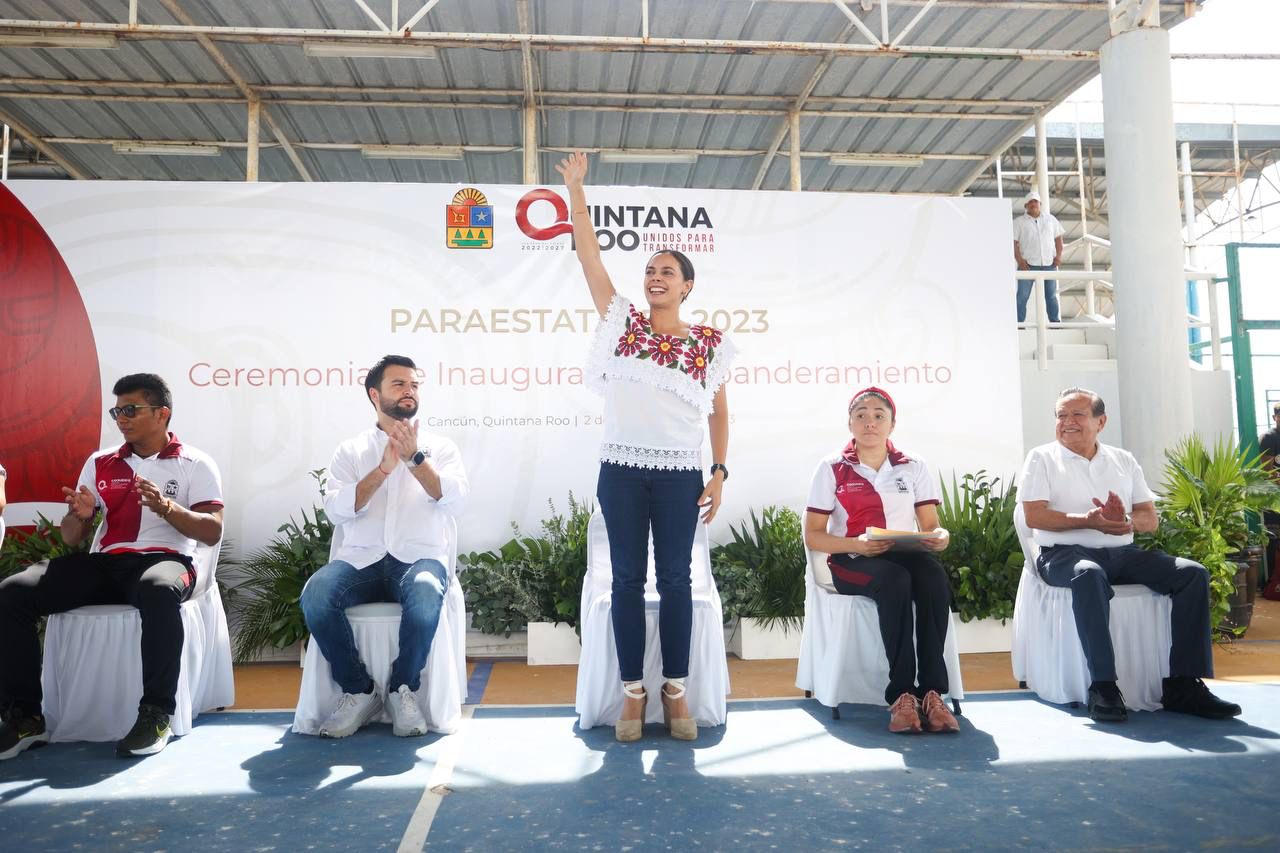 Atestigua Ana Paty Peralta la inauguración de los Juegos Paraestatales 2023
