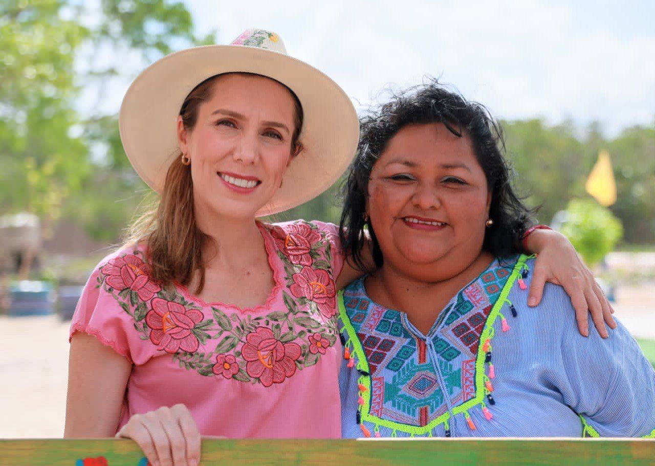 Atenea Gómez Ricalde lleva apoyos y programas a la comunidad de Francisco May