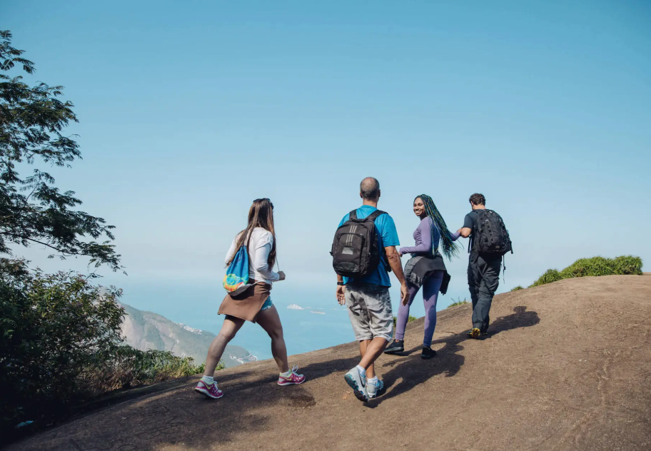 Gobierno de Nuevo León y Airbnb firman un acuerdo para promover el turismo responsable