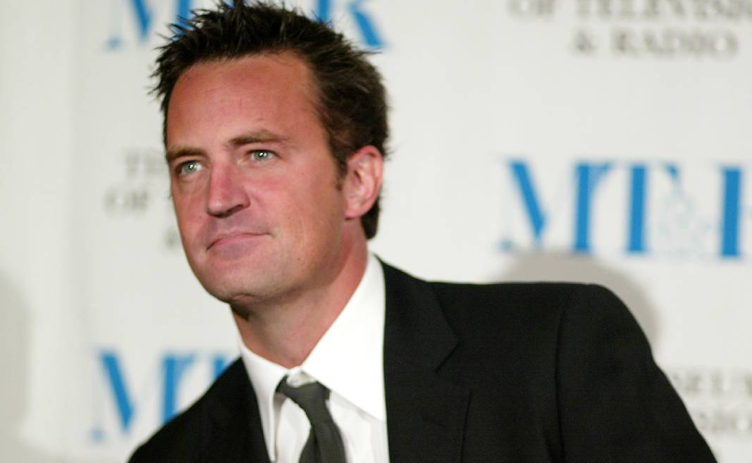 Padres de Matthew Perry declaran tras la muerte de su hijo