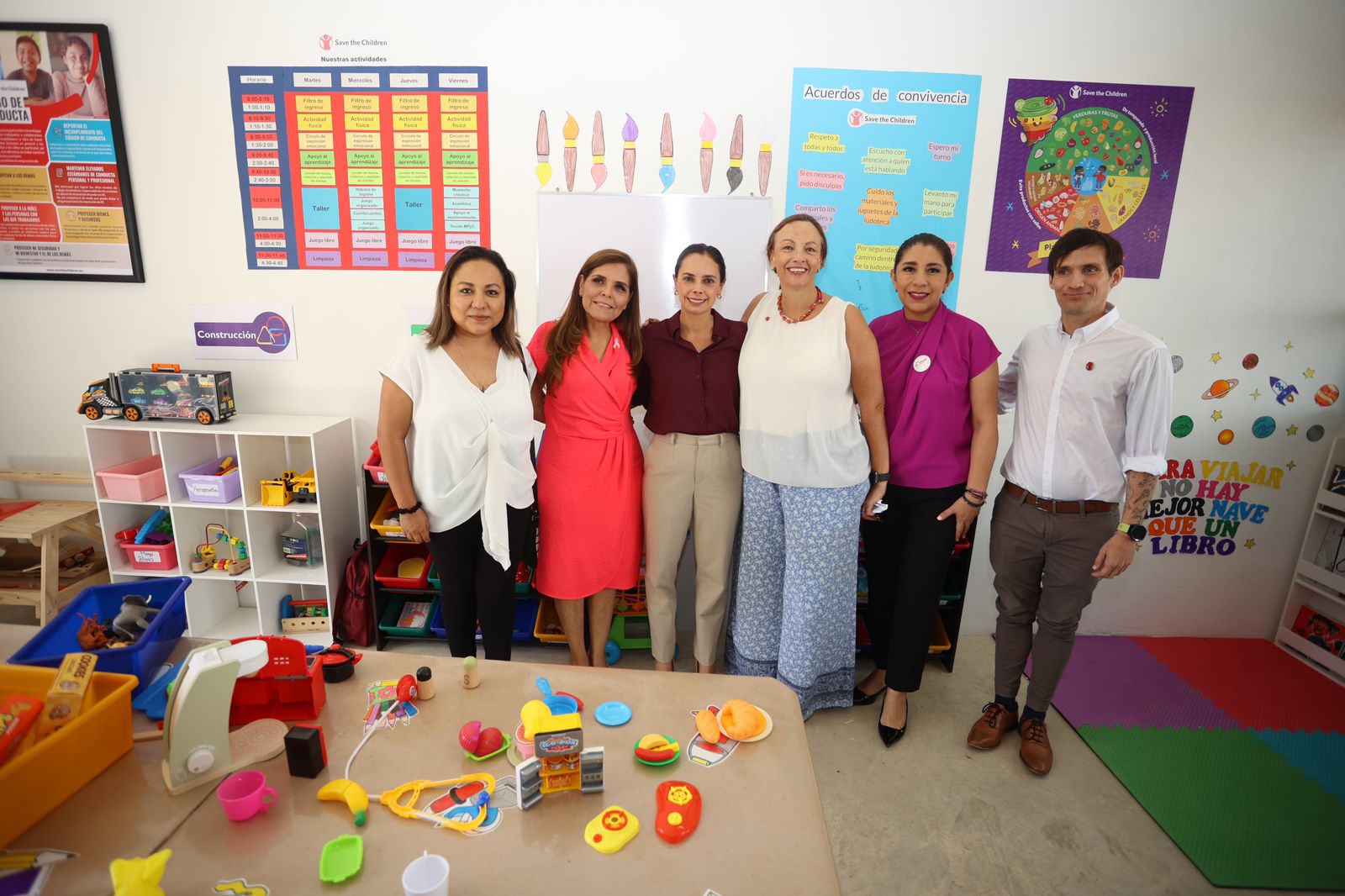 Trabajamos en unidad por la construcción de la Paz en Villas Otoch Paraíso: Ana Paty Peralta