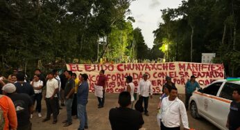 Bloquean ejidatarios de Chunyaxche Aeropuerto Internacional de Tulum