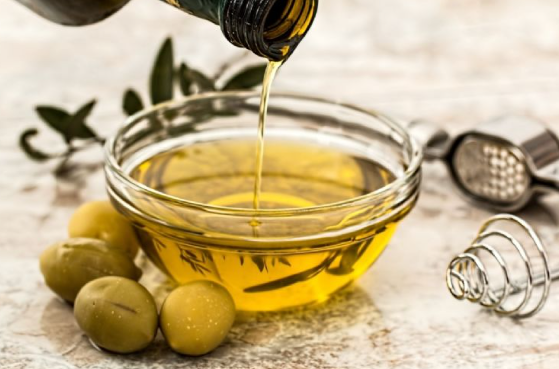 ¿Cuáles son las diferencias entre el aceite de oliva y el aceite de oliva extra virgen?