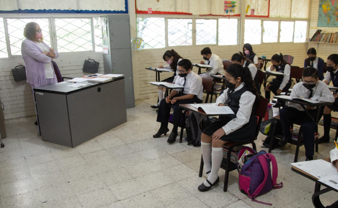 Inicia en Nuevo León horario de invierno en escuelas
