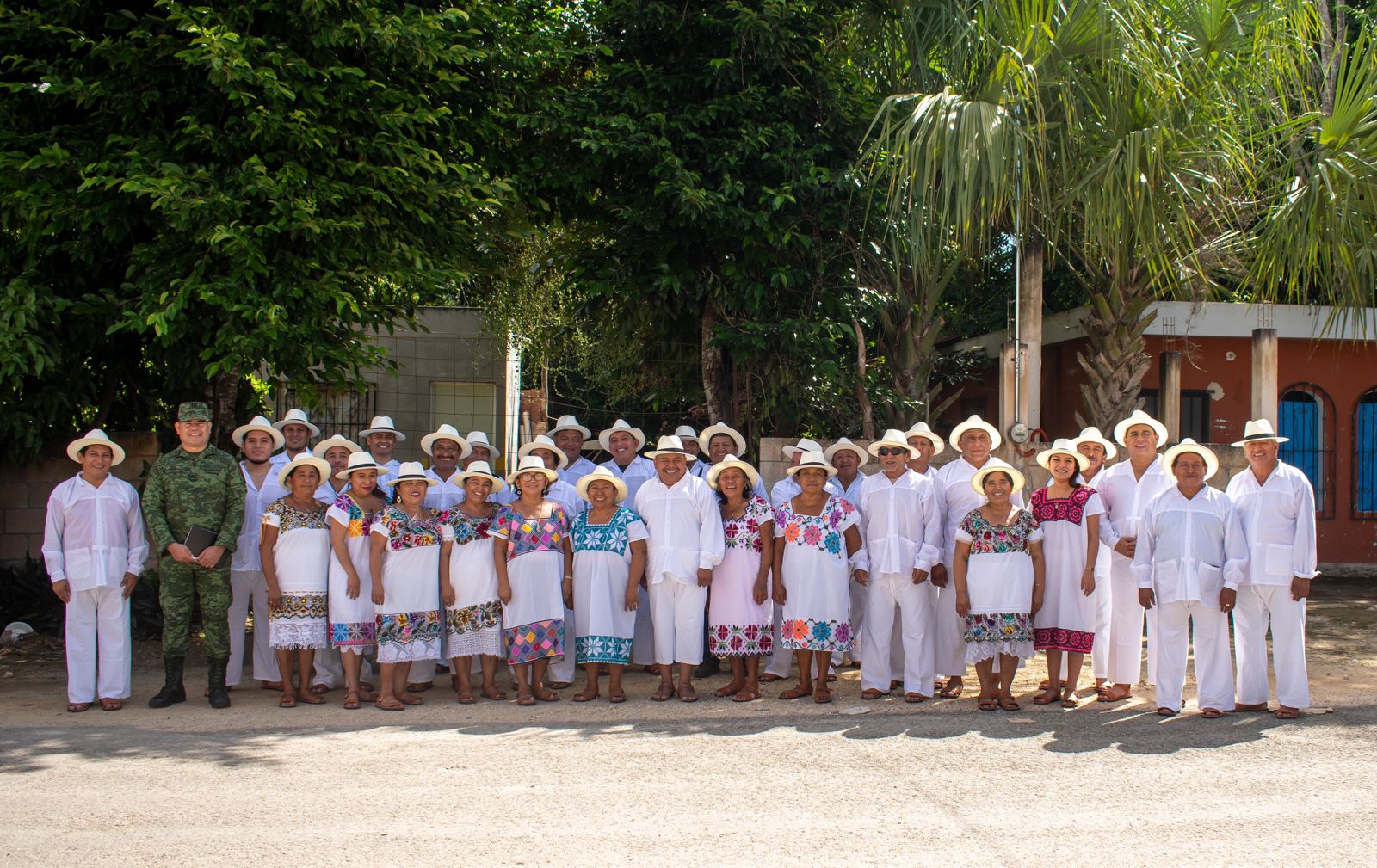 Por primera vez desfilan Dignatarios Mayas de Quintana Roo en la CDMX, por el 113 Aniversario de la Revolución Mexicana