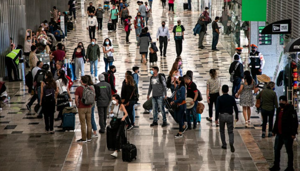 Piden empresarios del turismo reconsiderar aumento a tarifas del AICM