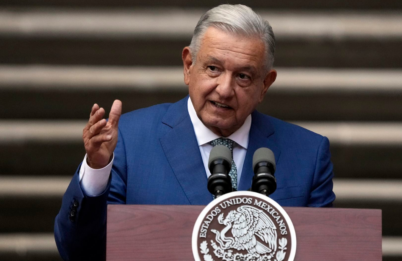 López Obrador propone desaparecer organismos para fondear pensiones