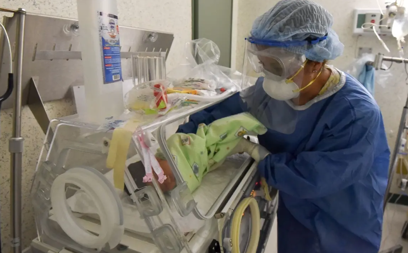 Hospitalizados por Covid-19 en CDMX son menores de 3 años