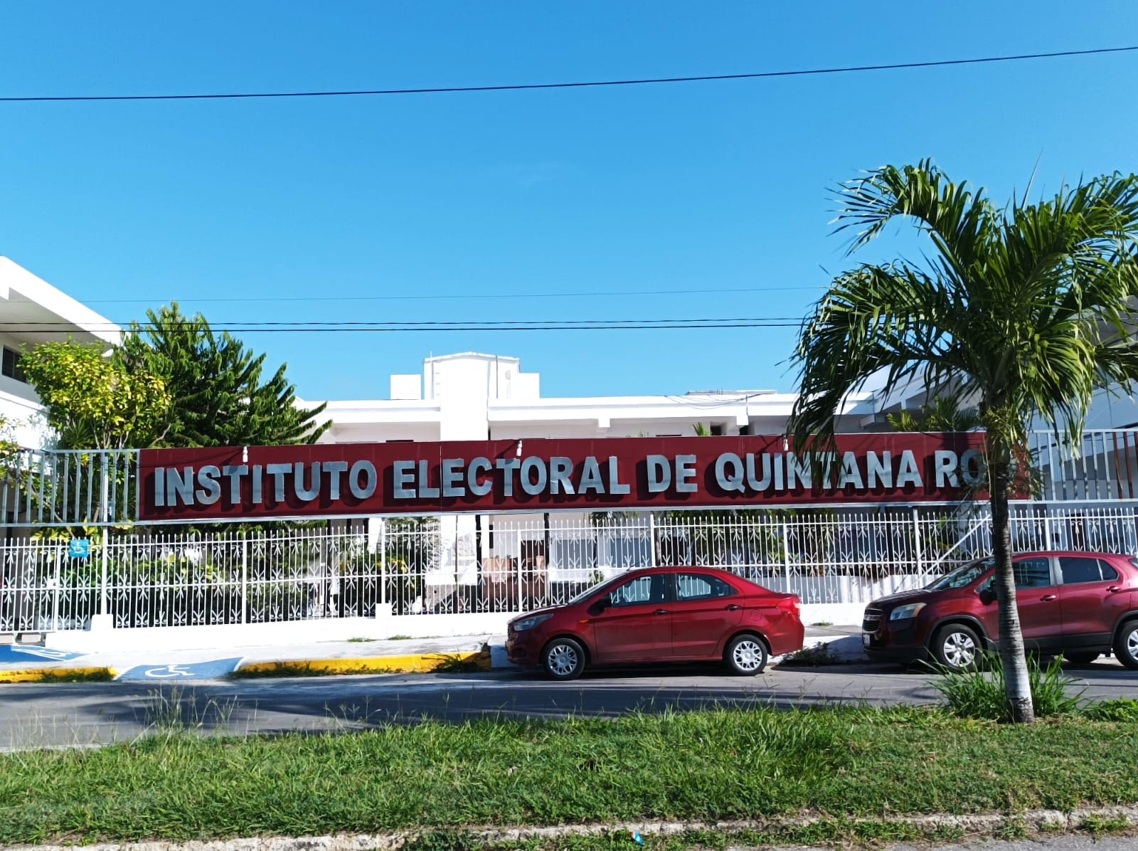 Aguardan aspirantes de Morena en Chetumal en espera de resultados de proceso interno