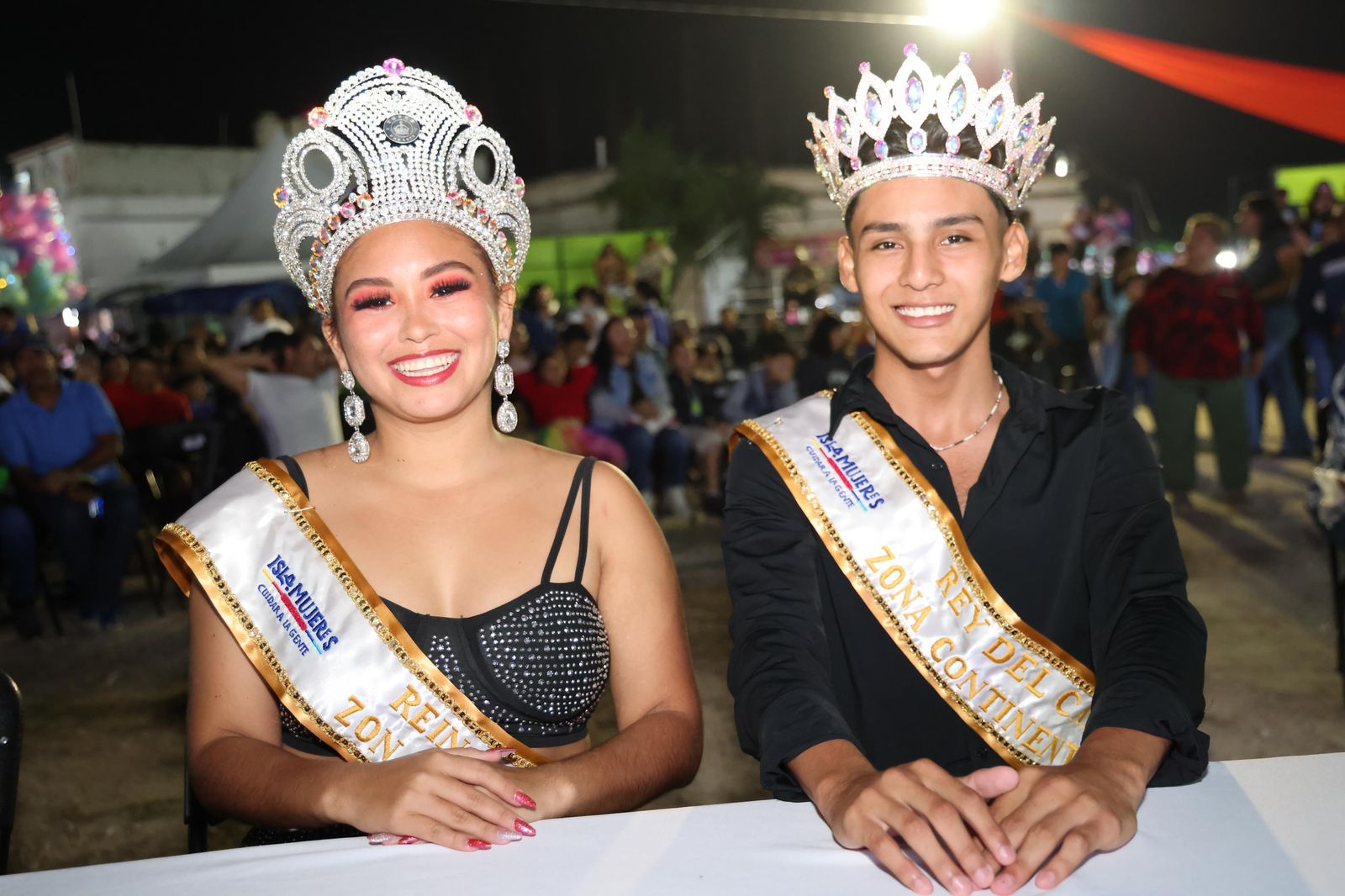 Familias isleñas de la Zona Continental viven una Gran Noche Tropical en el marco del Carnaval Fantasía Tropical 2024