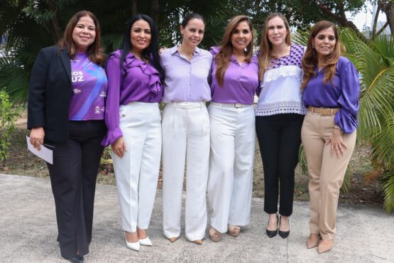 Atestiguan autoridades de Puerto Morelos la toma de protesta de las redes de Mujeres Jóvenes "Faros de Luz"