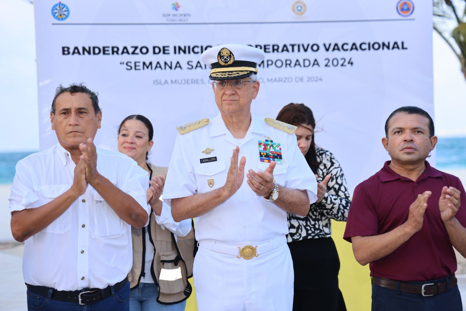 Banderazo del operativo vacacional de Semana Santa