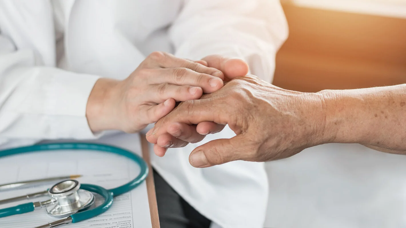 Acercan a comunidades lejanas tres unidades móviles médicas