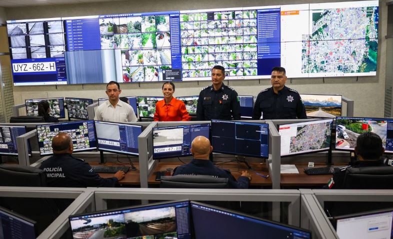 Refuerza Ana Paty Peralta Al C2 con equipo tecnológico para la seguridad de Cancún