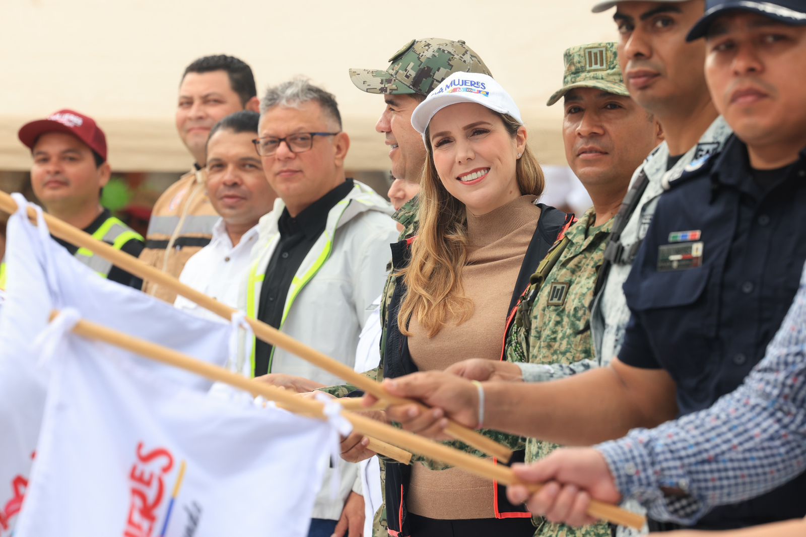 Atenea Gómez Ricalde da banderazo de inicio del Operativo Guadalupe-Reyes en Isla Mujeres