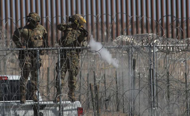Agentes de EU disparan bolas de pimienta a migrantes en frontera con México; “nos empezaron a disparar perdigones”
