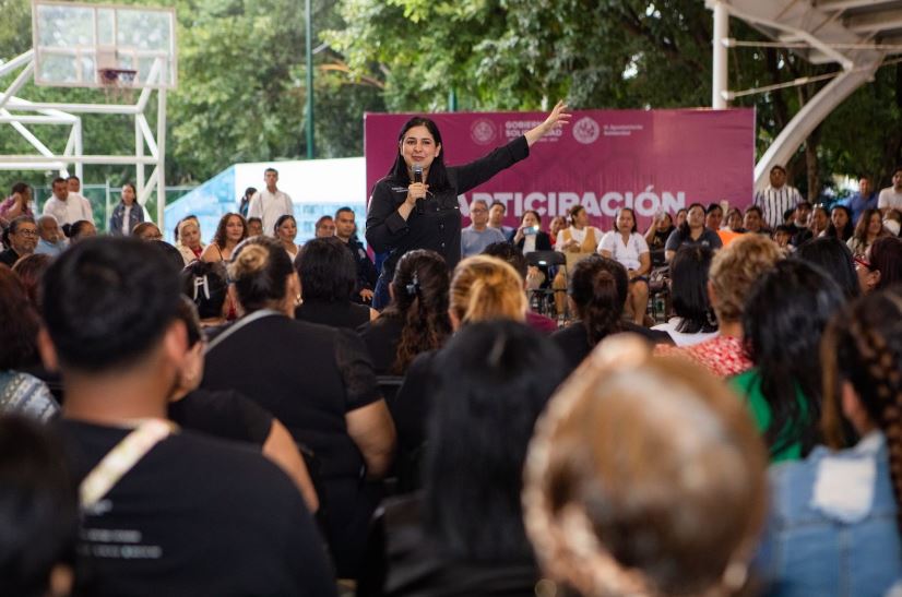 Alcaldesa toma protesta a los primeros comités vecinales de Playa del Carmen