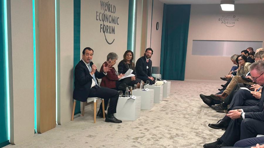 Presentan el Plan México ante industriales que asistieron al Foro de Davos