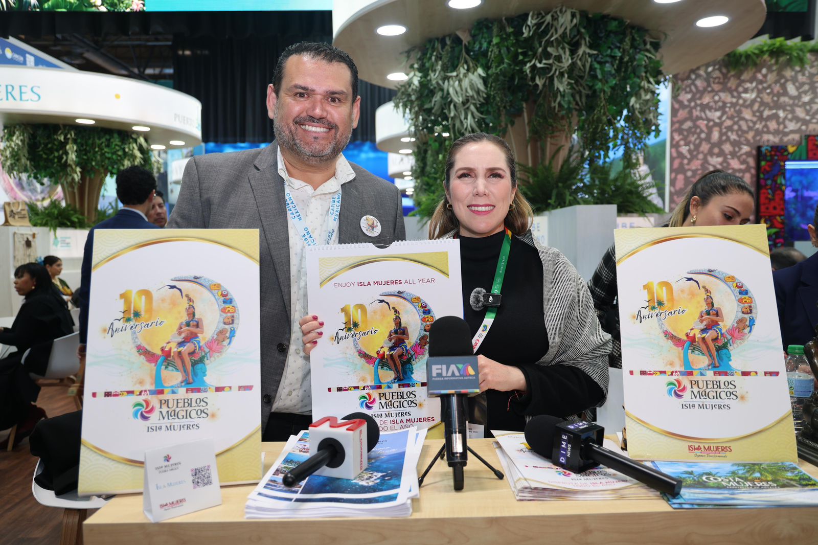 Atenea Gómez Ricalde presenta en FITUR el Calendario Turístico 2025 de Isla Mujeres