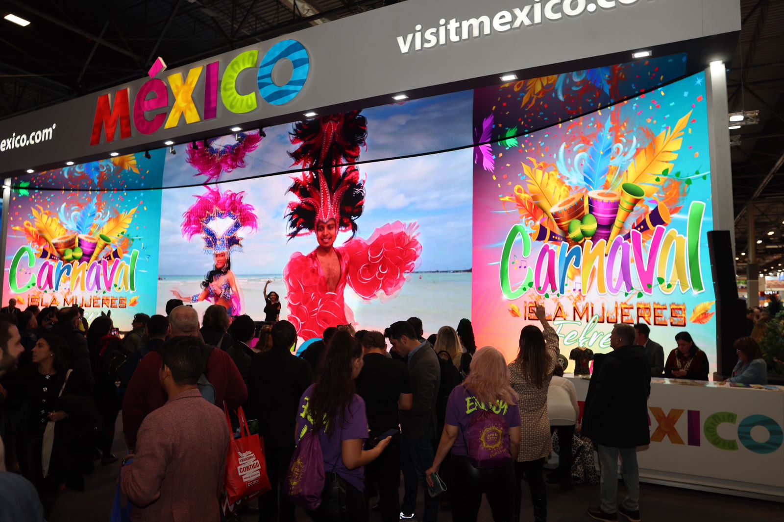 Atenea Gómez promueve en FITUR el Carnaval de Isla Mujeres 2025