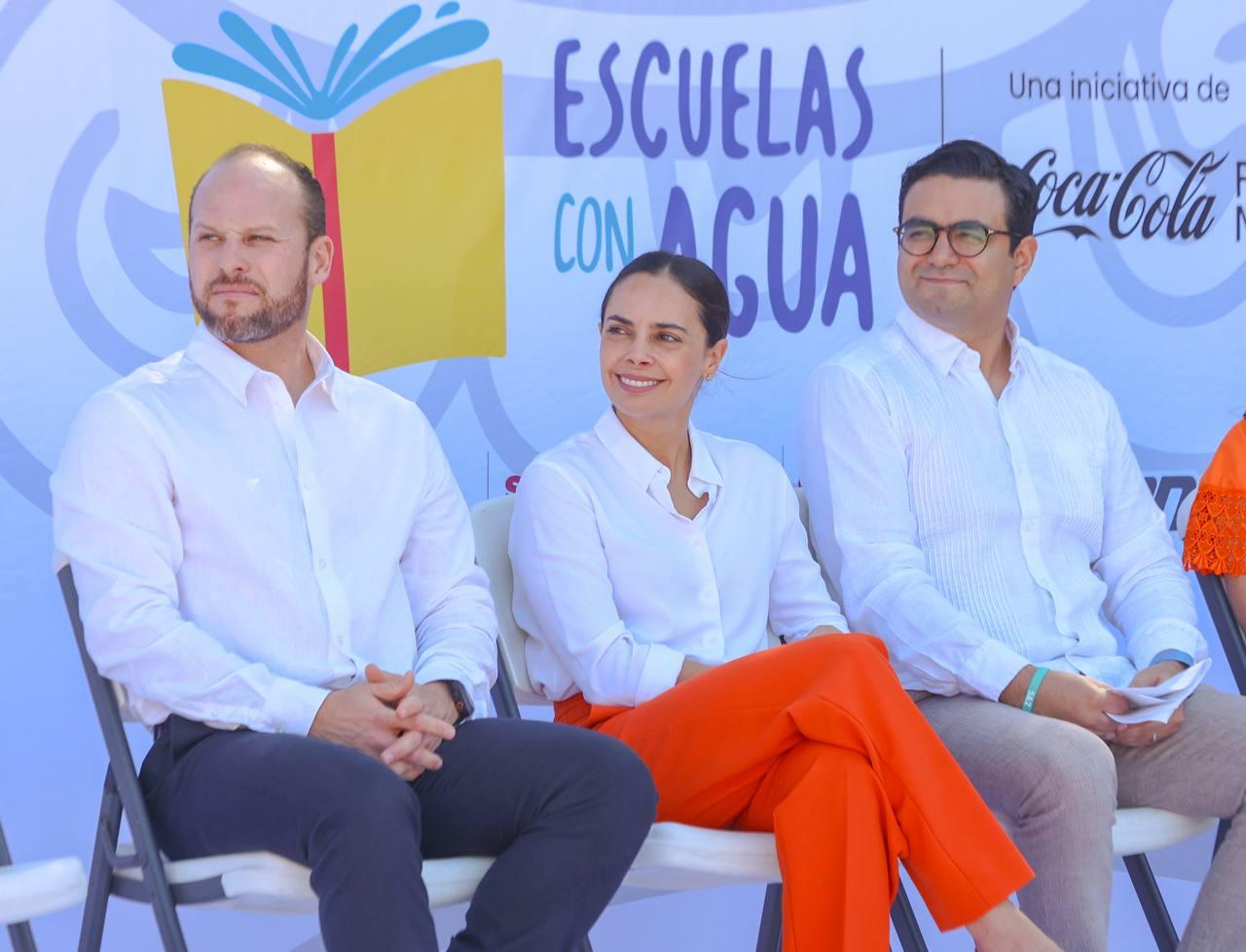 Atestigua Ana Paty Peralta inauguración del programa “Escuelas Con Agua” en Cancún