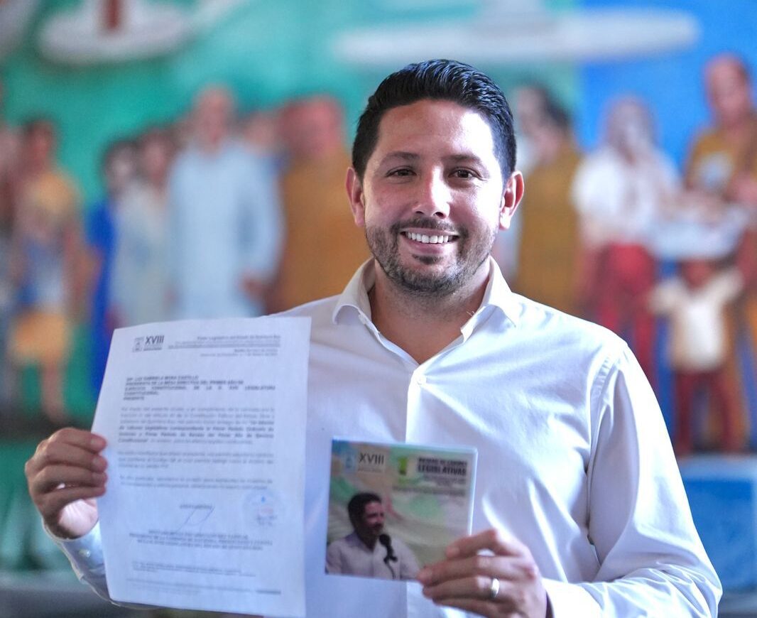 Mi compromiso es con la justicia social y las y los quintanarroenses, destaca Renán Sánchez al entregar su Informe Legislativo