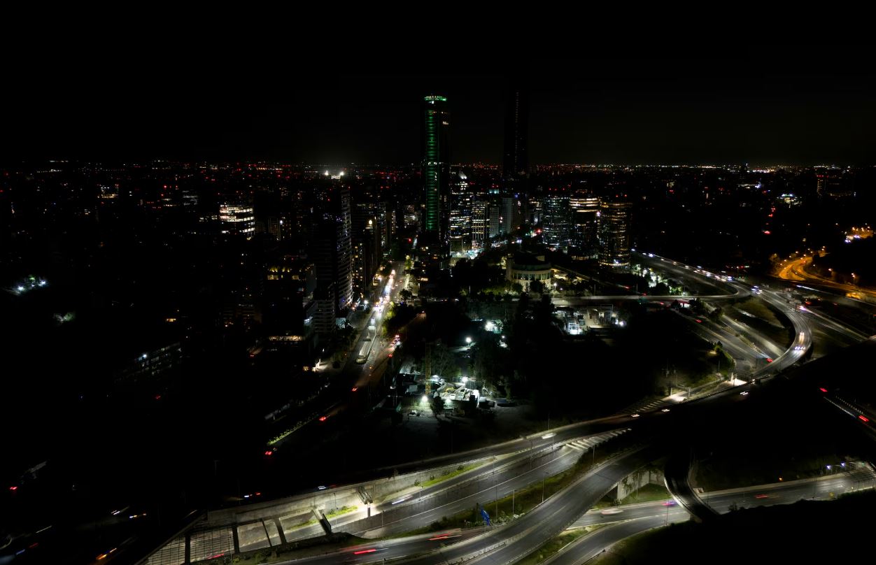 Un apagón deja sin electricidad al 99% de Chile en mitad de una ola de calor
