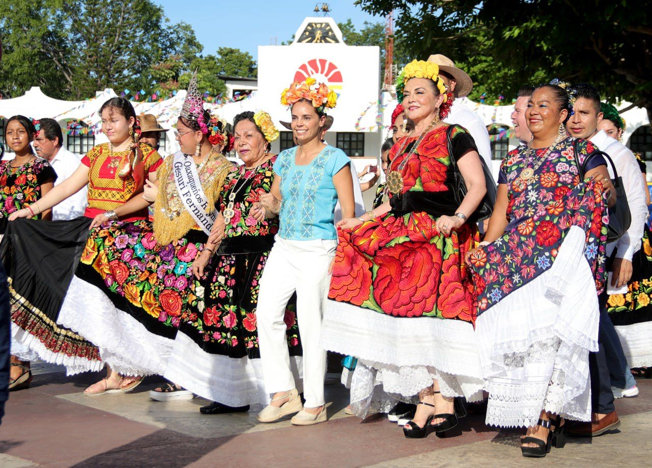 Fomenta Ana Paty Peralta la cultura e identidad