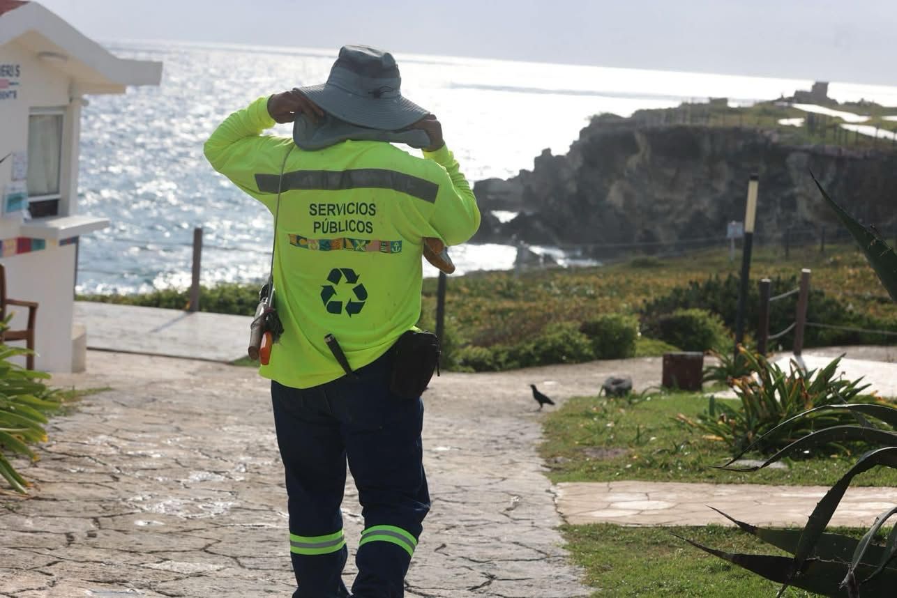 Gobierno de Isla Mujeres embellece el Parque Escultórico de Punta Sur