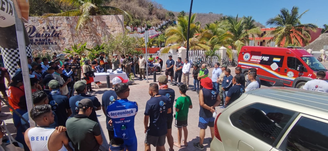 Seis bomberos de Tlajomulco participaron en Triatlón en Cihuatlán