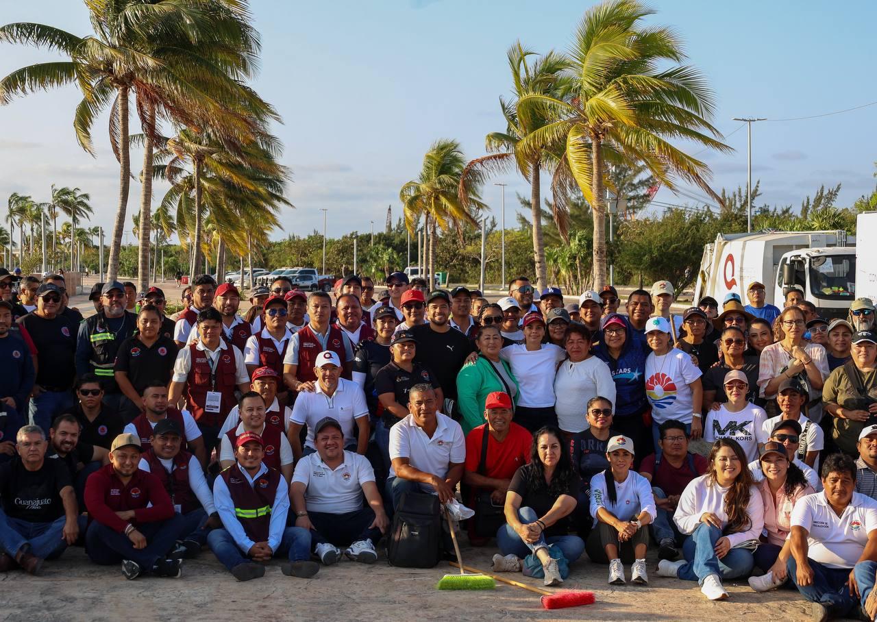 Lidera Ana Paty Peralta mega limpieza en Malecón Tajamar