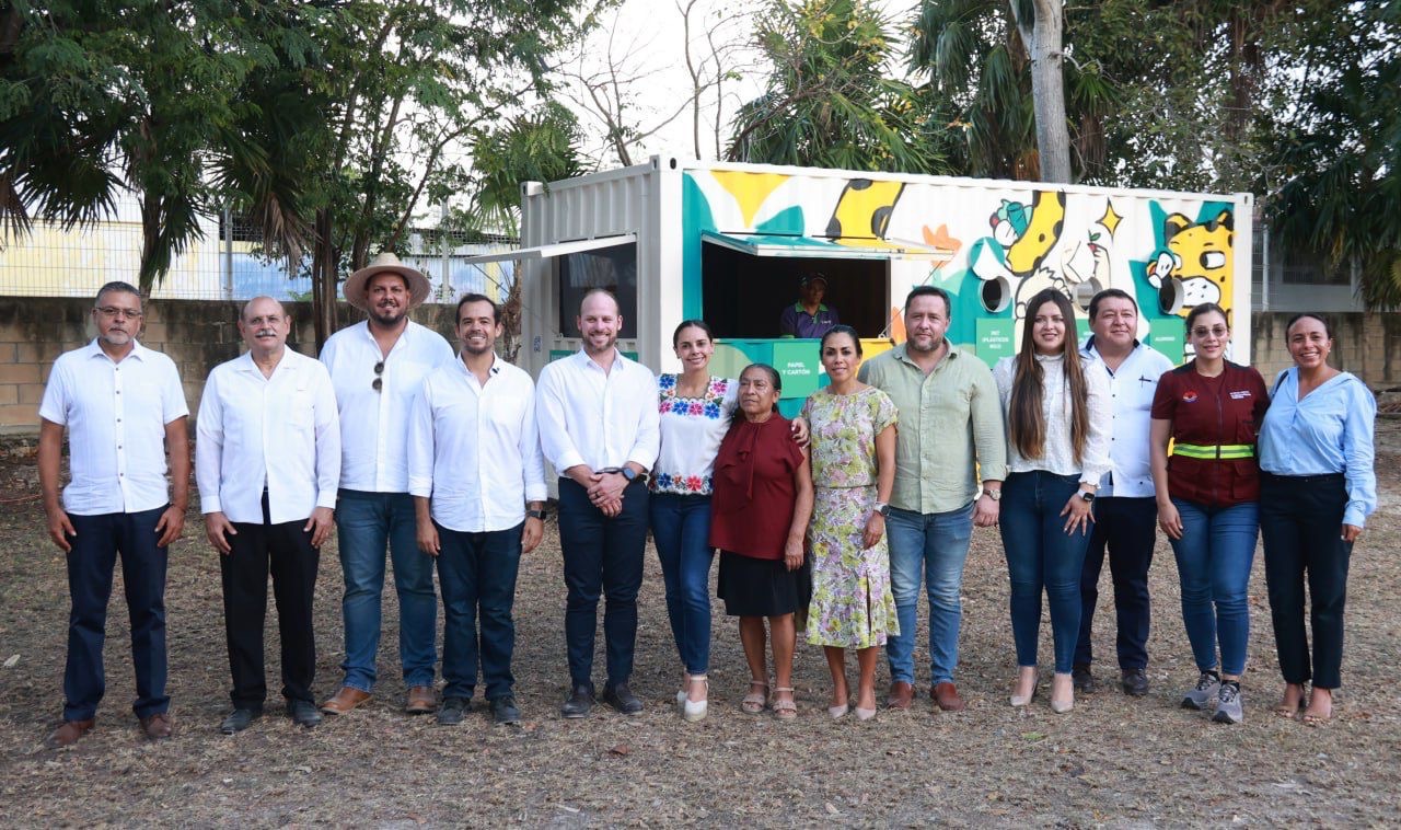 Inaugura Ana Paty Peralta segundo punto fijo de “Reciclatón”