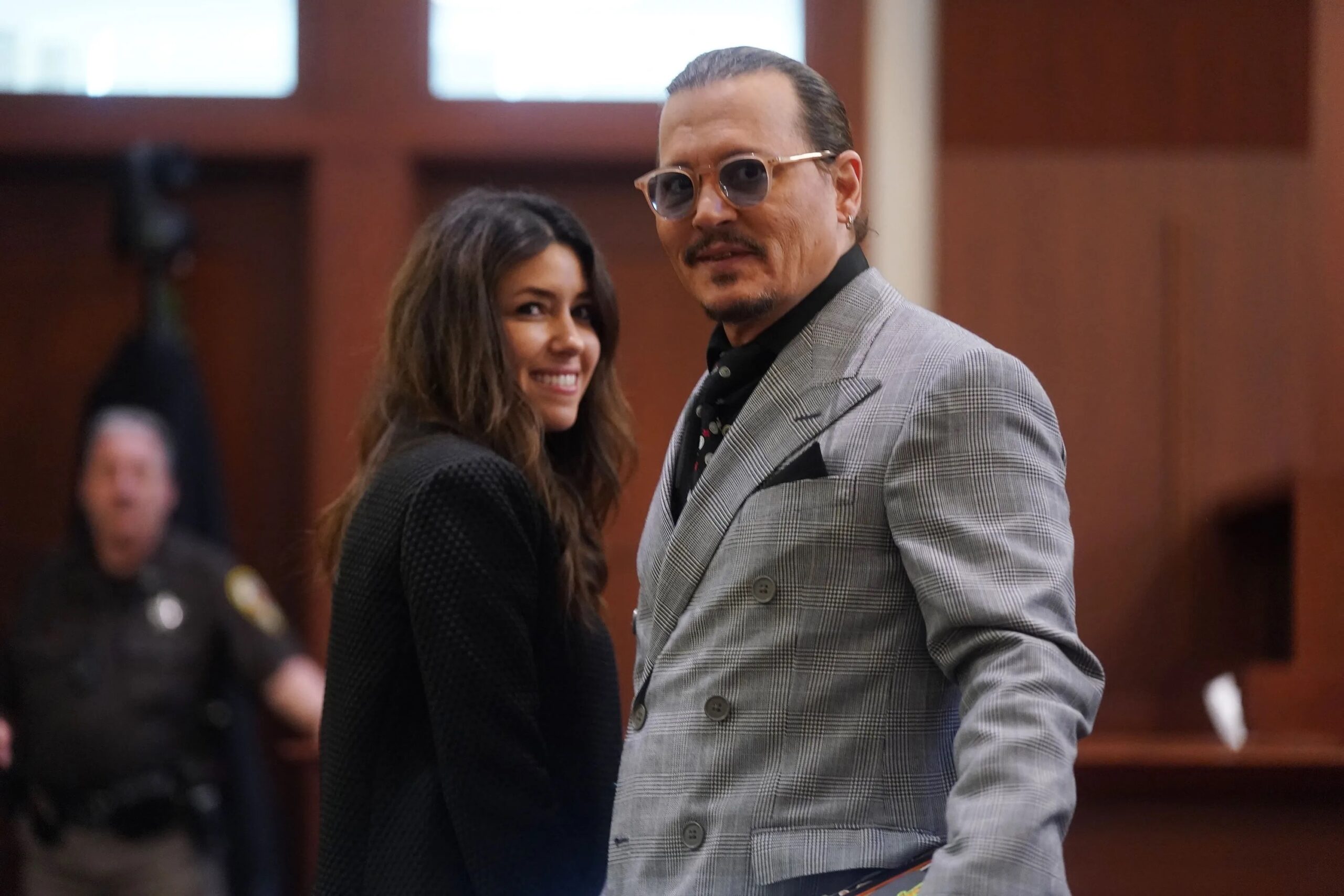 Cruz Martínez recurre a la abogada de Johnny Depp