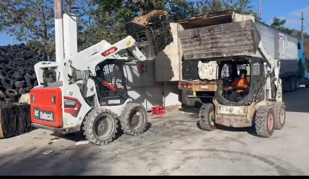 Gobierno Municipal retira de Cozumel 9.5 toneladas de plásticos