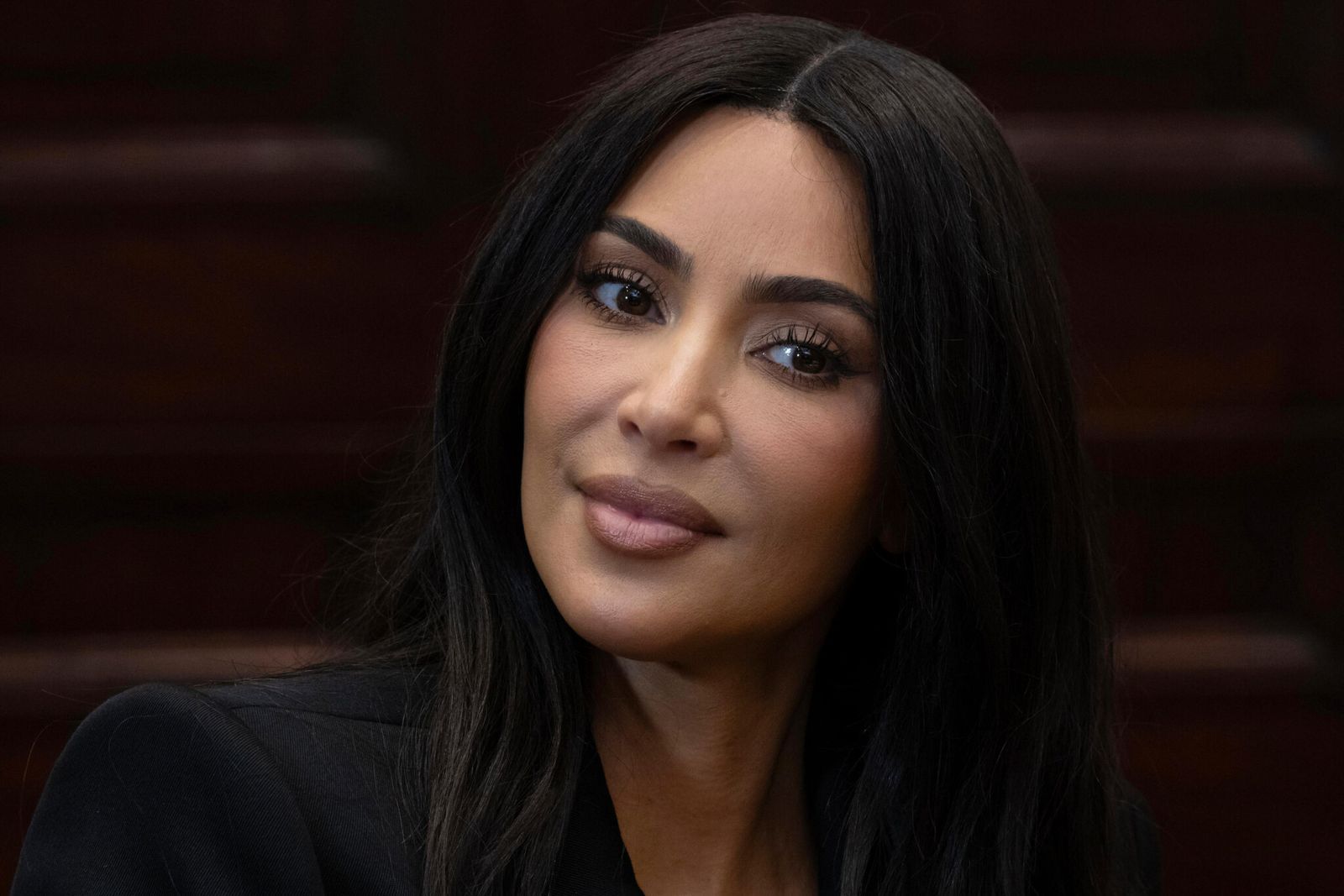 Tras casi diez años, Kim Kardashian testificará por el robo de joyas en París