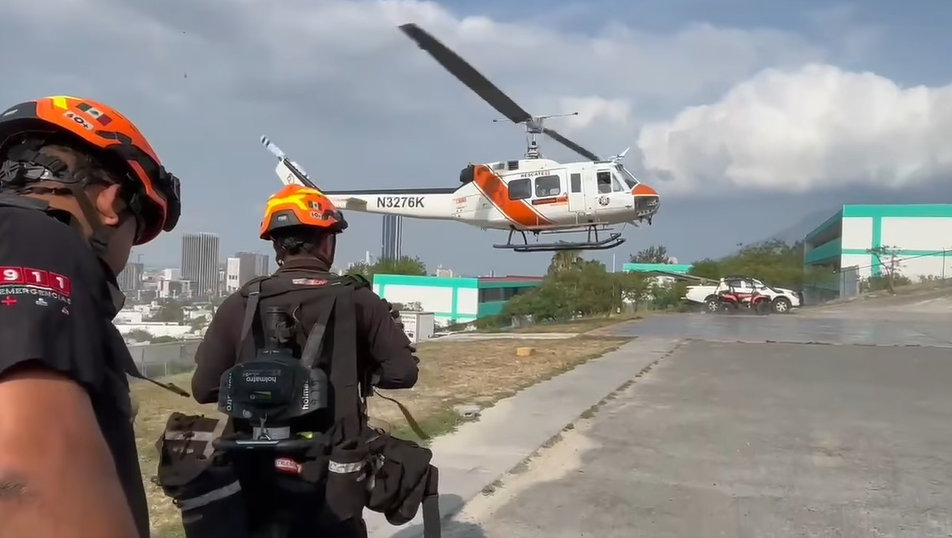 Volcadura de autobús en Galeana moviliza a cuerpos de emergencia por tierra y aire
