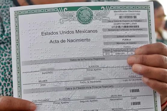 Cómo Realizar Correcciones en Documentos Ante el Registro Civil de Benito Juárez Si necesitas realizar una corrección o actualización en tus documentos expedidos por el municipio, el Registro Civil de Benito Juárez ofrece un servicio sencillo y accesible para todos los ciudadanos. Según el director de la dependencia, Eduardo Kuyok Rodriguez, este proceso es fundamental para asegurar que la información personal se mantenga actualizada y correcta. ¿Qué Trámites se Pueden Corregir? Las correcciones pueden abarcar cualquier tipo de error, desde un simple error de dedo hasta otras necesidades más complejas. Es importante que los ciudadanos estén al tanto de que estas correcciones deben realizarse de manera personal en las oficinas del Registro Civil. Horario y Ubicación Los ciudadanos interesados en realizar estos trámites pueden acudir a las oficinas del Registro Civil de Benito Juárez de lunes a viernes, en un horario de 8:30 a 14:30 horas. Es recomendable llevar consigo la documentación necesaria que respalde la corrección solicitada. Conclusión No permitas que un error en tus documentos genere inconvenientes en tu vida diaria. Acude al Registro Civil de Benito Juárez y realiza la corrección que necesites de manera sencilla y rápida. Para más información, se sugiere contactar directamente a la oficina o visitar su página web, donde se pueden encontrar detalles adicionales sobre otros servicios que ofrecen.