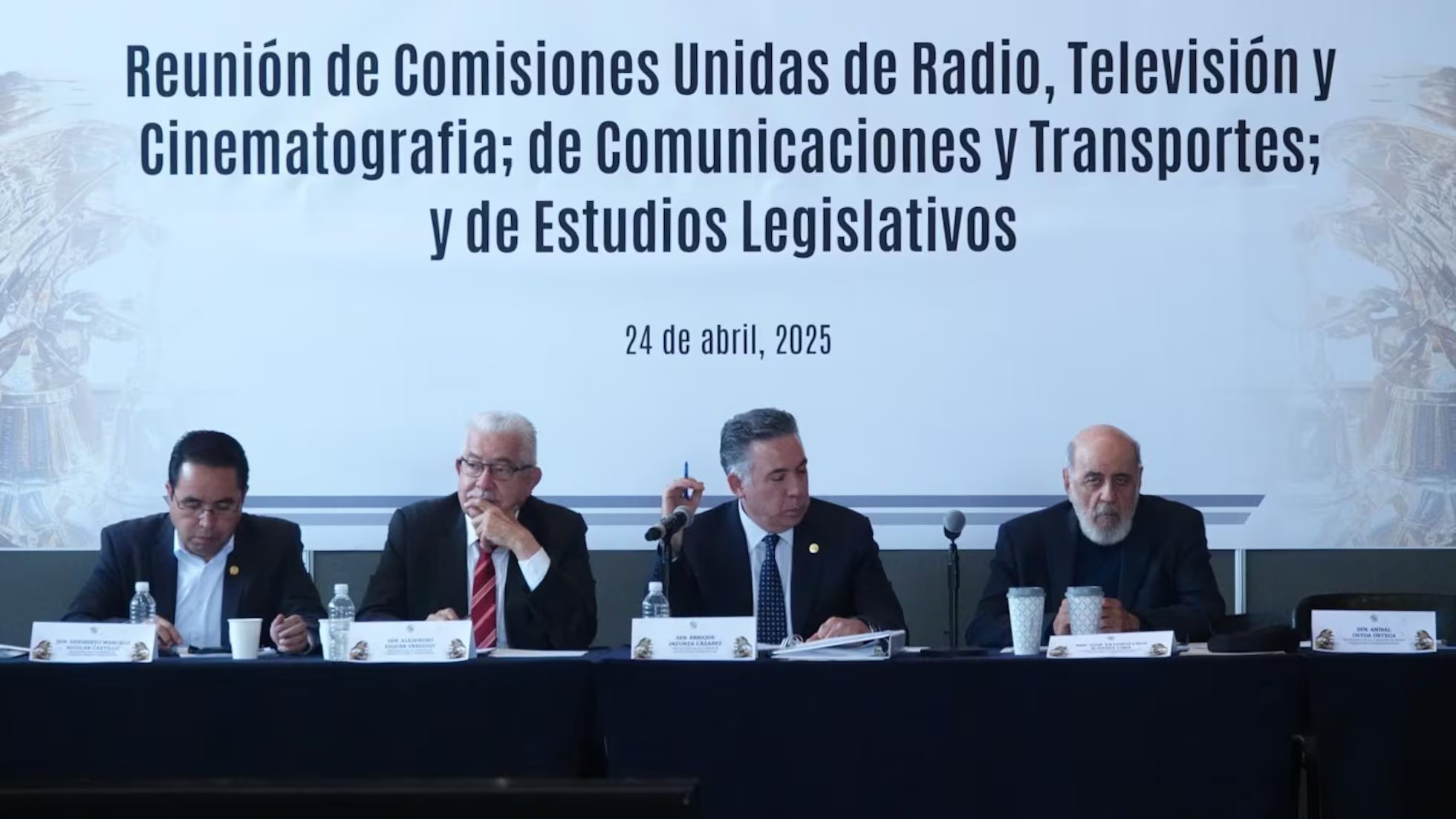Comisiones avalan ley para bloquear plataformas digitales