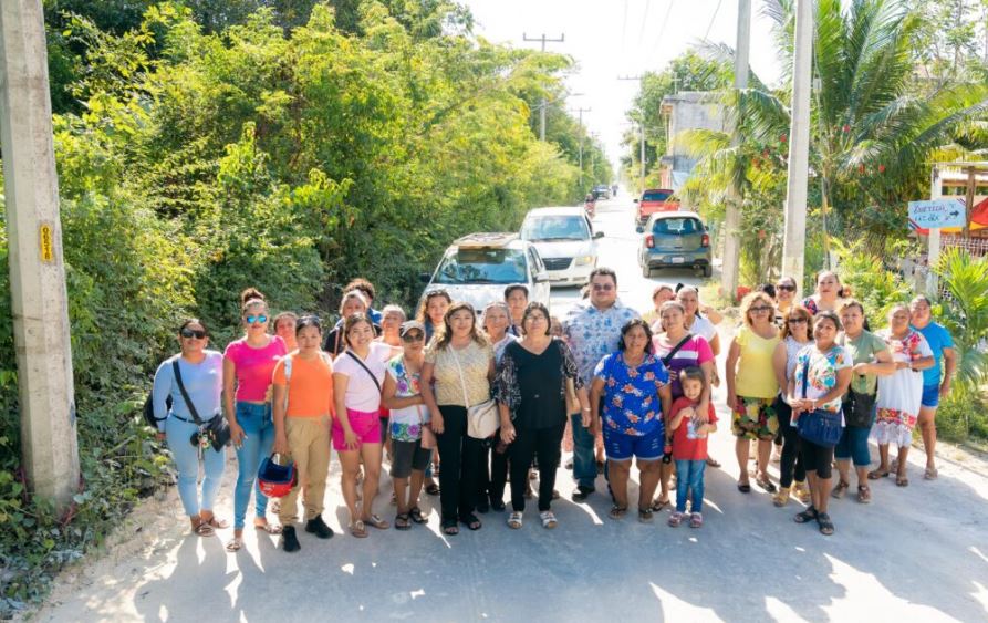 Chacón refrenda compromiso con las mujeres durante visita a Las Fincas