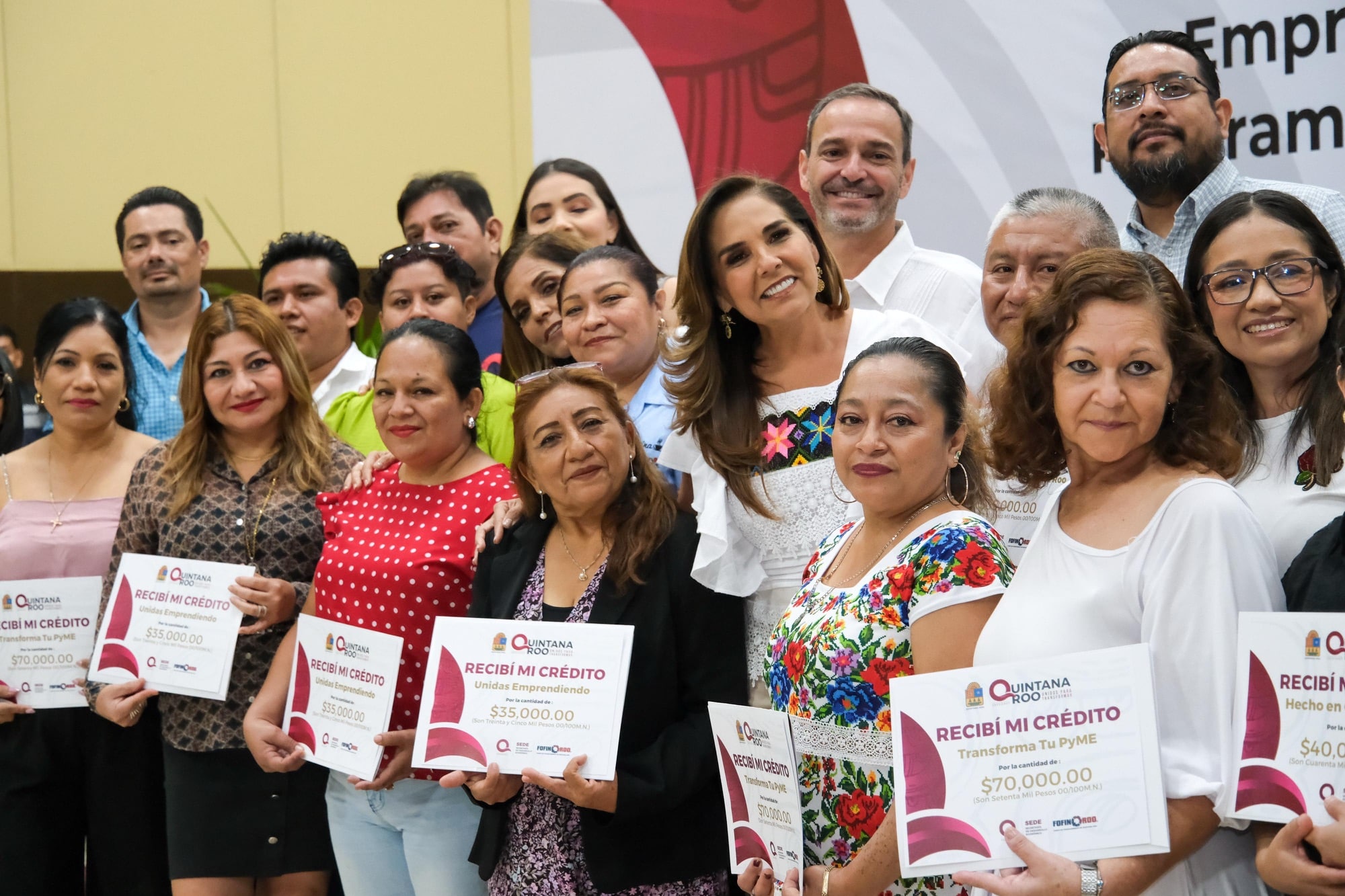 Entrega Mara Lezama 20 créditos para crear nuevos micronegocios y fortalecer existentes, 60% de ellos para mujeres