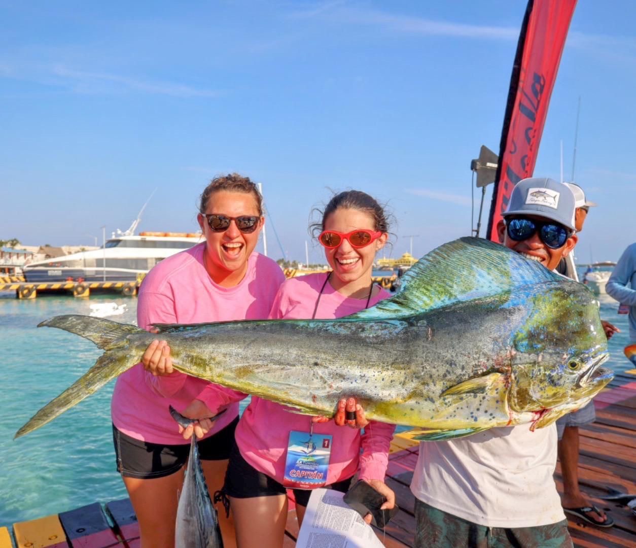 Con gran afluencia turística y ocupación hotelera del 80 %, Isla Mujeres vive un exitoso fin de semana de Torneo Internacional de Pesca