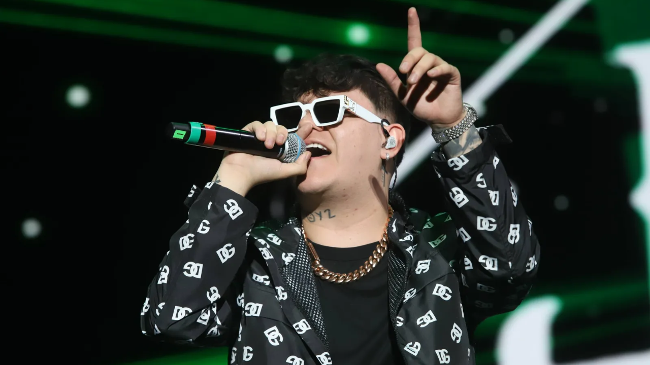 ‘Silencian’ a Junior H en pleno concierto